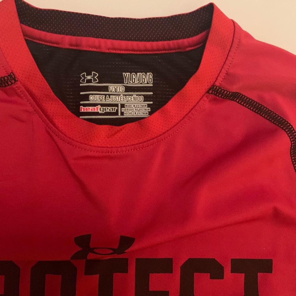 Under Armour - Picture 2 of 3